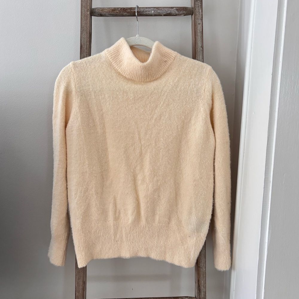 Who What Wear Soft Cream Turtleneck Sweater